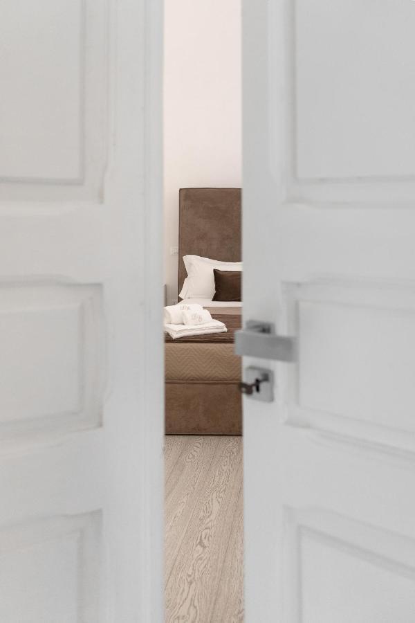 Dimora Elce Suites Elegance & Design Lecce Bagian luar foto